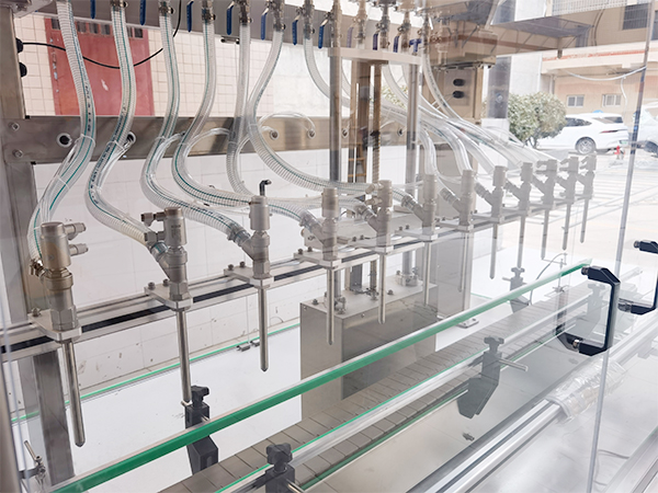 天津全自動液體灌裝機