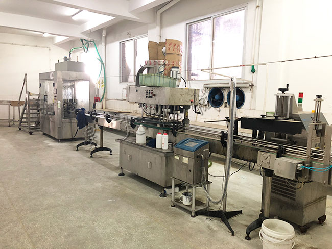 獸藥灌裝生產(chǎn)線-全自動液體獸藥灌裝生產(chǎn)線