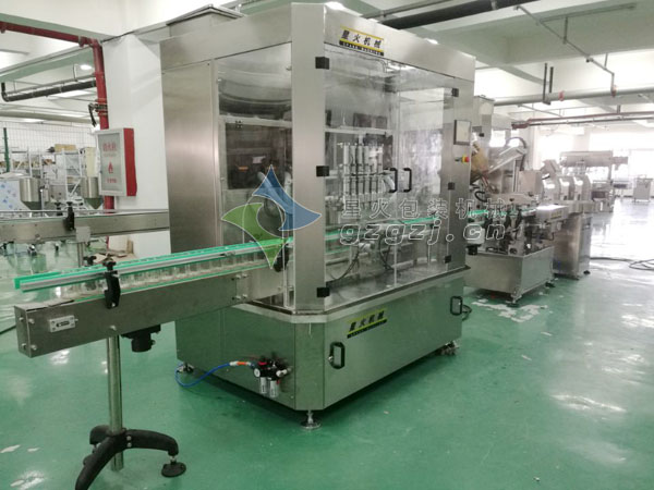 醬料灌裝真空旋蓋生產(chǎn)線(xiàn)