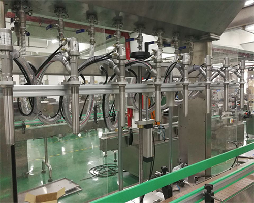 液體灌裝機(jī)